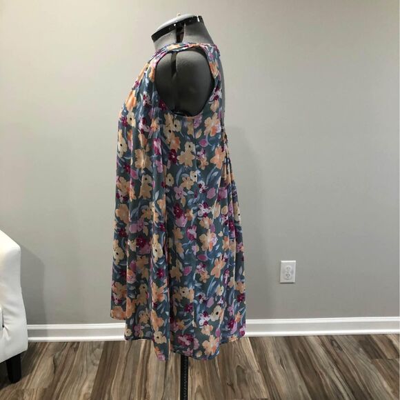 Medium Boutique Peach Love Sleeveless Floral Print Open Back Tunic dress C3712 - Picture 3 of 6